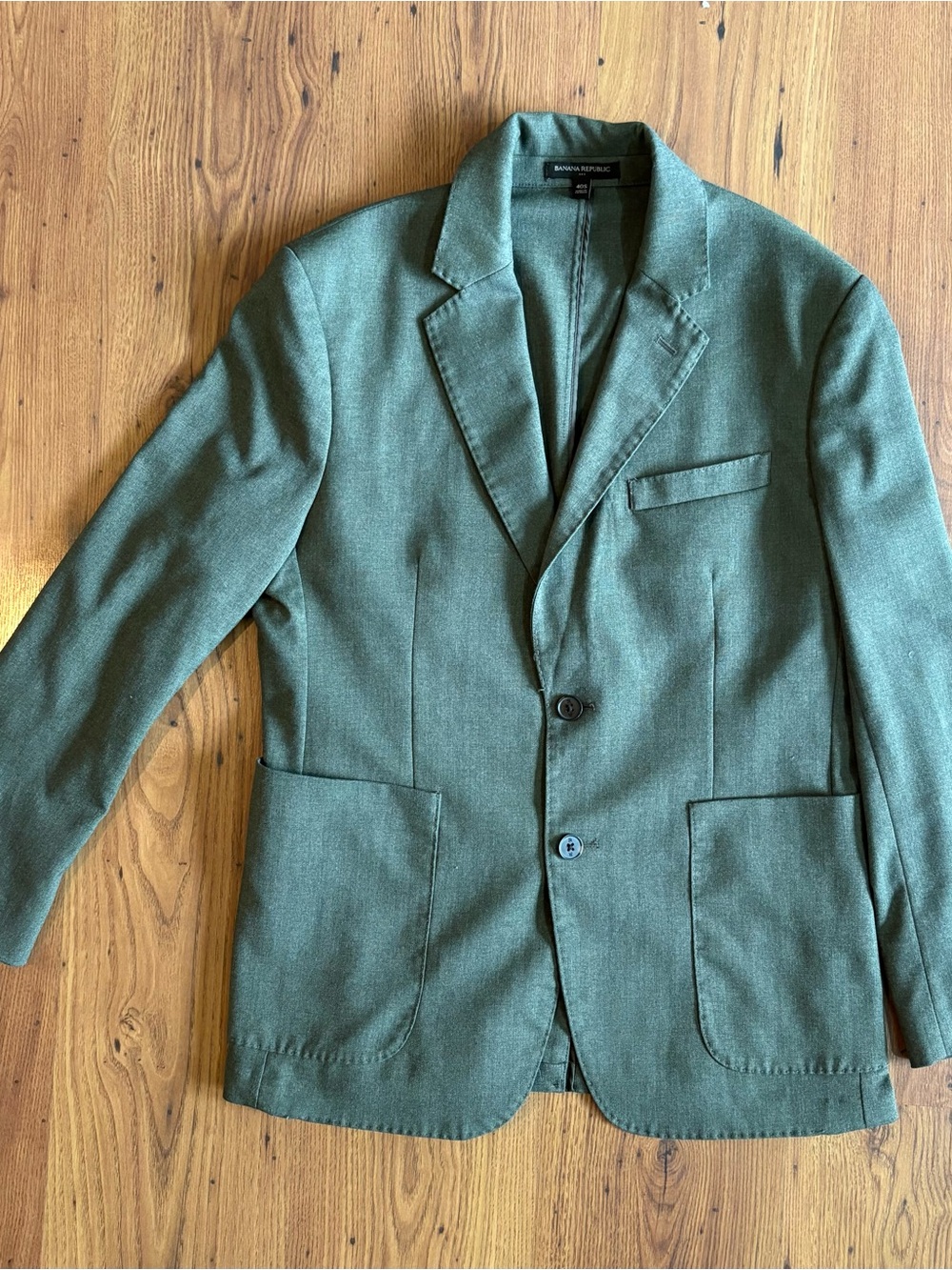 Banana Republic Tailored Green Men's Suit, like new!